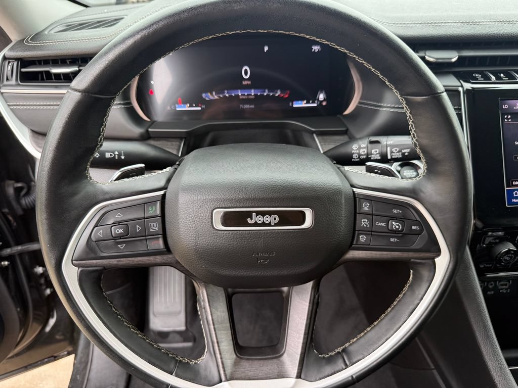 Used 2022 Jeep Grand Cherokee L Limited AWD/4WD image 15