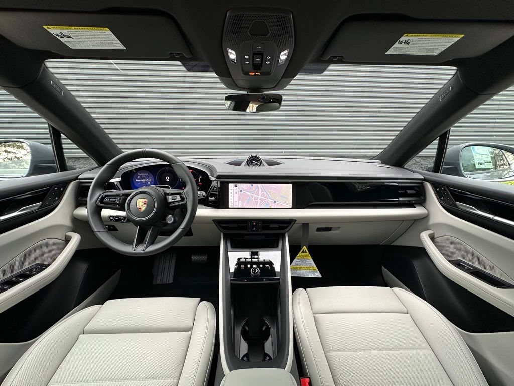 Used 2026 Porsche Macan Electric RWD image 6