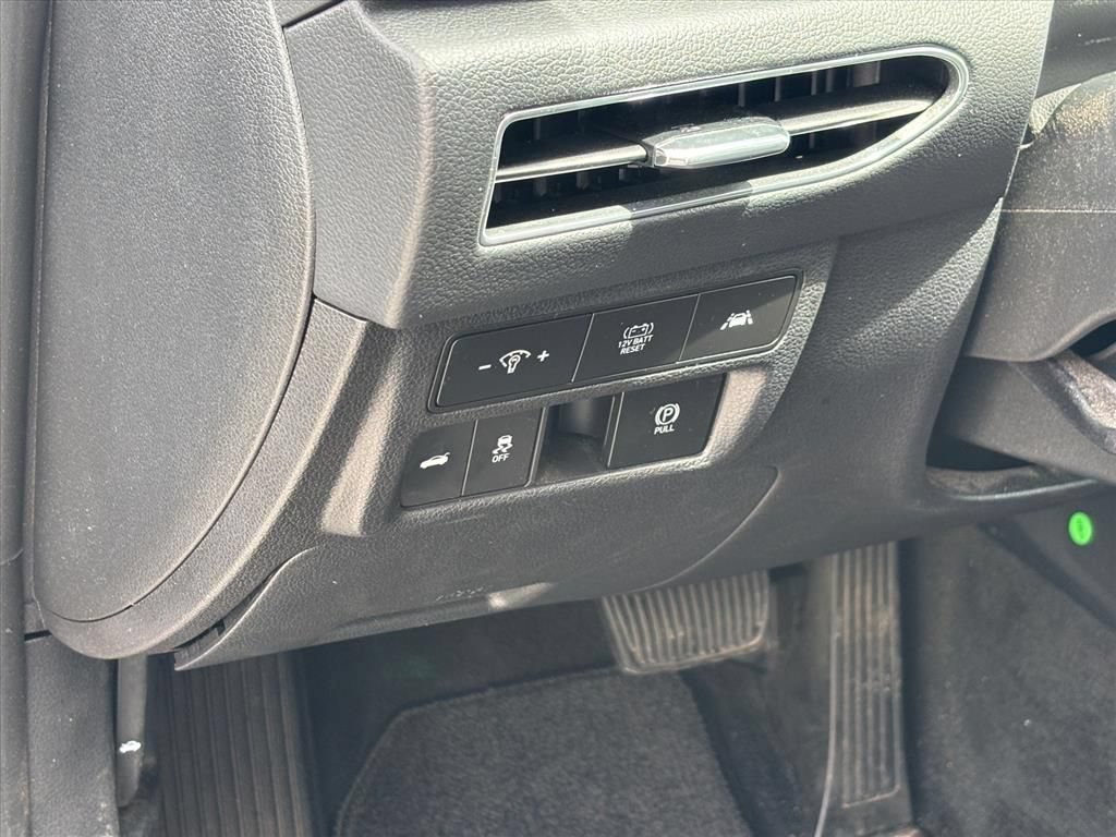 Used 2023 Hyundai Sonata Limited w/ Cargo Package FWD image 8