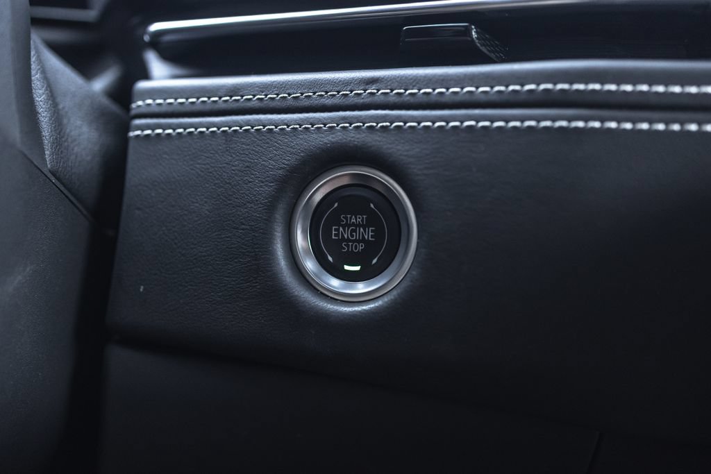 Used 2025 Cadillac Escalade V AWD/4WD image 10
