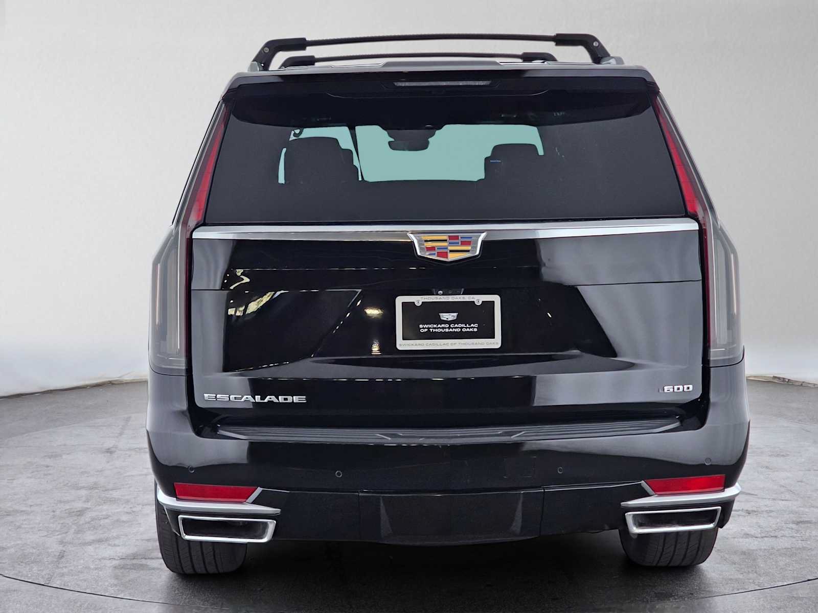 Used 2024 Cadillac Escalade ESV Premium Luxury Platinum AWD/4WD image 4