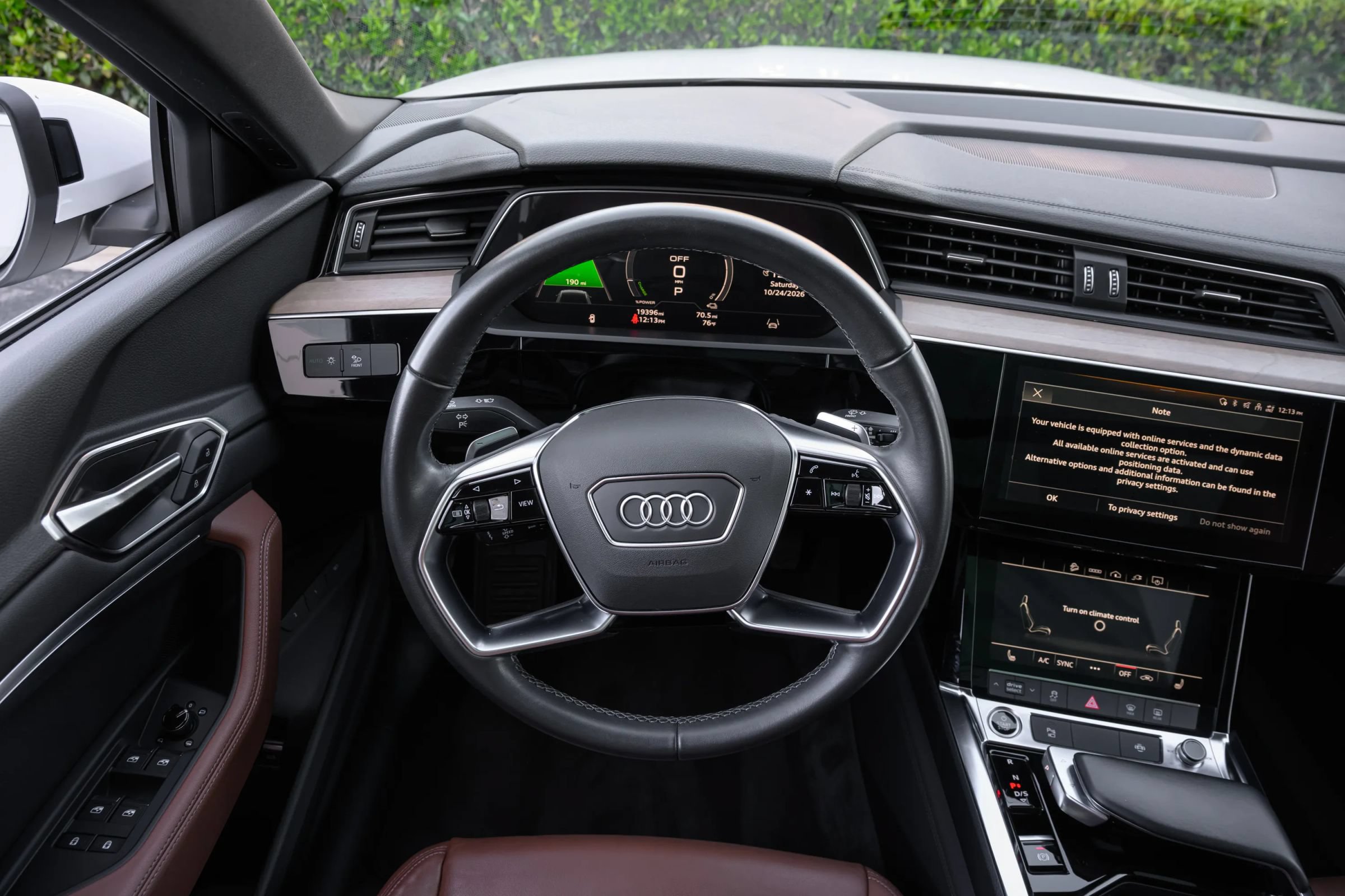 Used 2024 Audi Q8 e-tron Premium AWD/4WD image 20