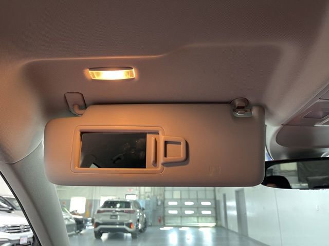 Used 2022 Volkswagen Taos SE w/ IQ.Drive SE Package image 22