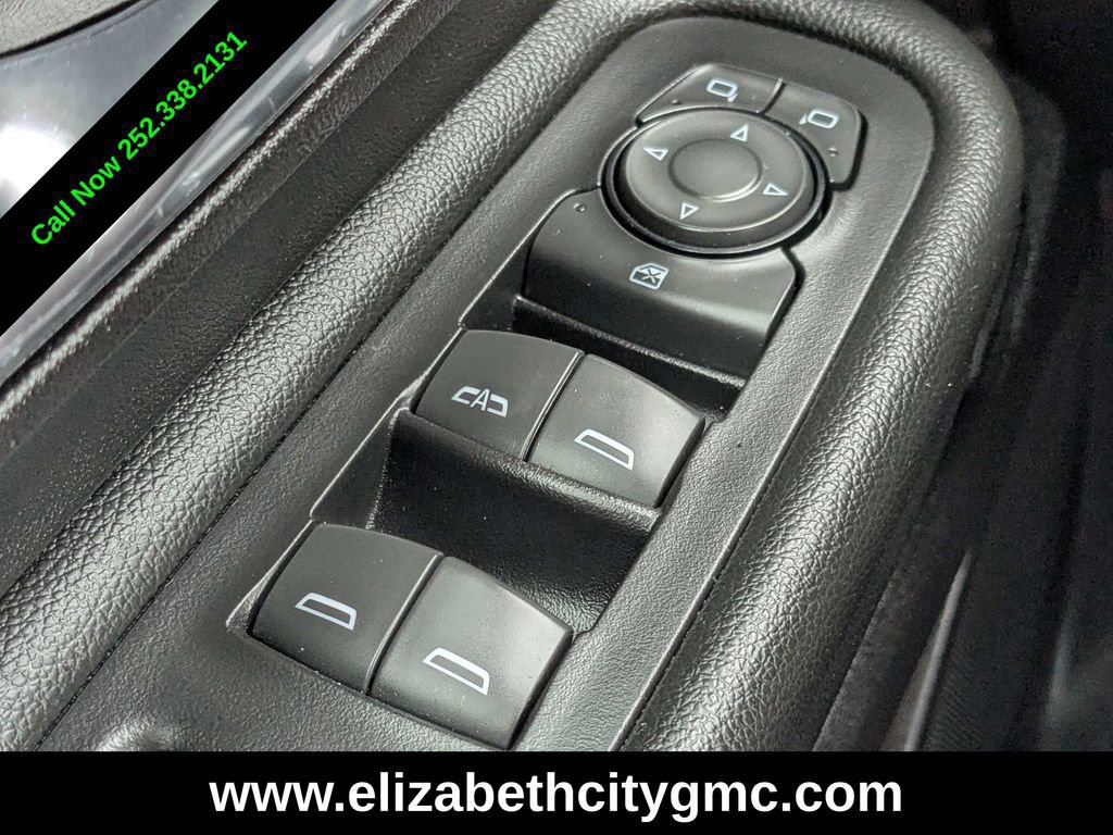 Used 2024 GMC Terrain SLT image 24