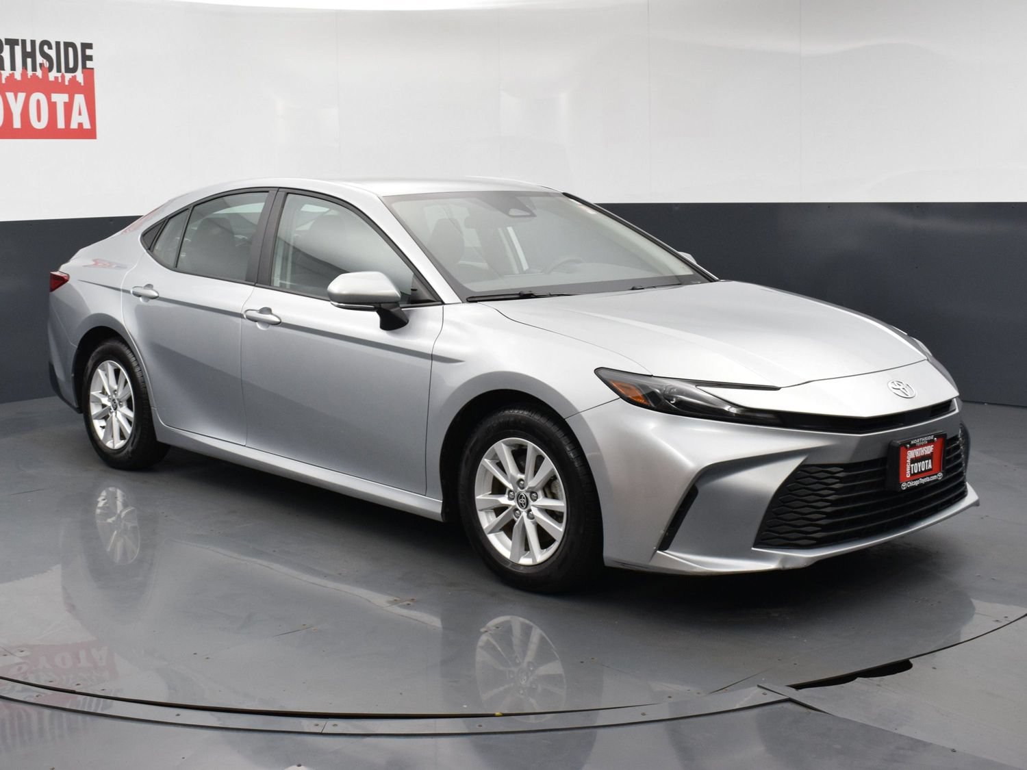 Used 2025 Toyota Camry LE FWD image 6