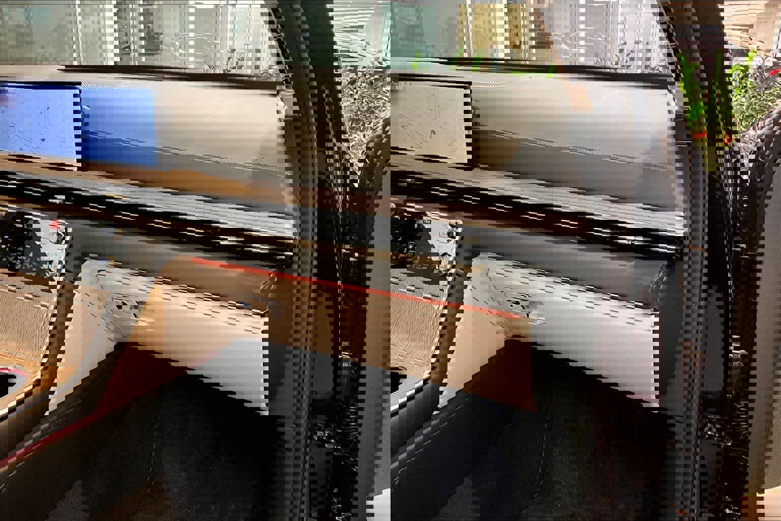 Used 2025 Genesis GV80 3.5T Prestige image 19