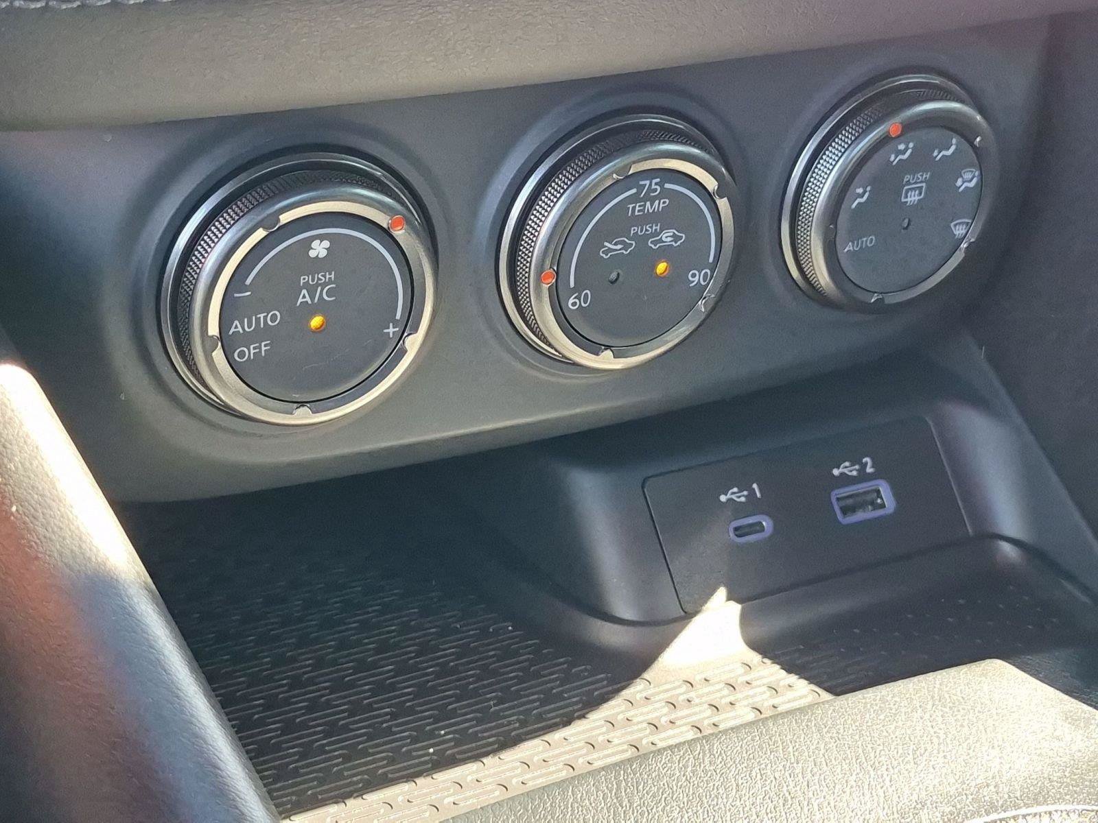 Used 2024 Nissan Z Performance w/ Floor Mat Package RWD image 12