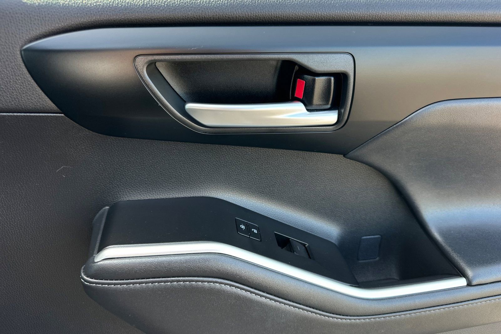 Used 2025 Toyota Highlander XSE image 23