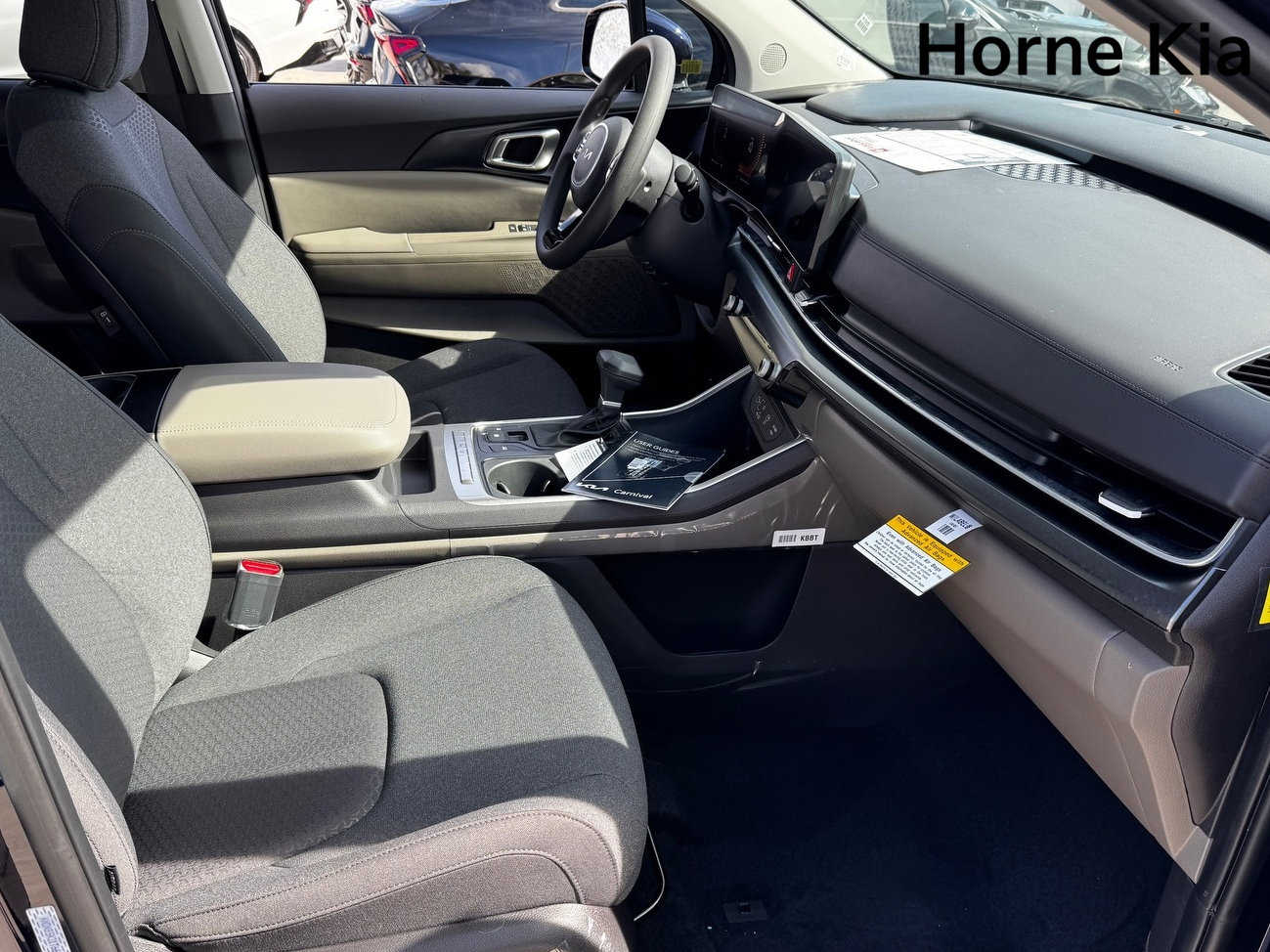 New 2026 Kia Carnival LX image 19