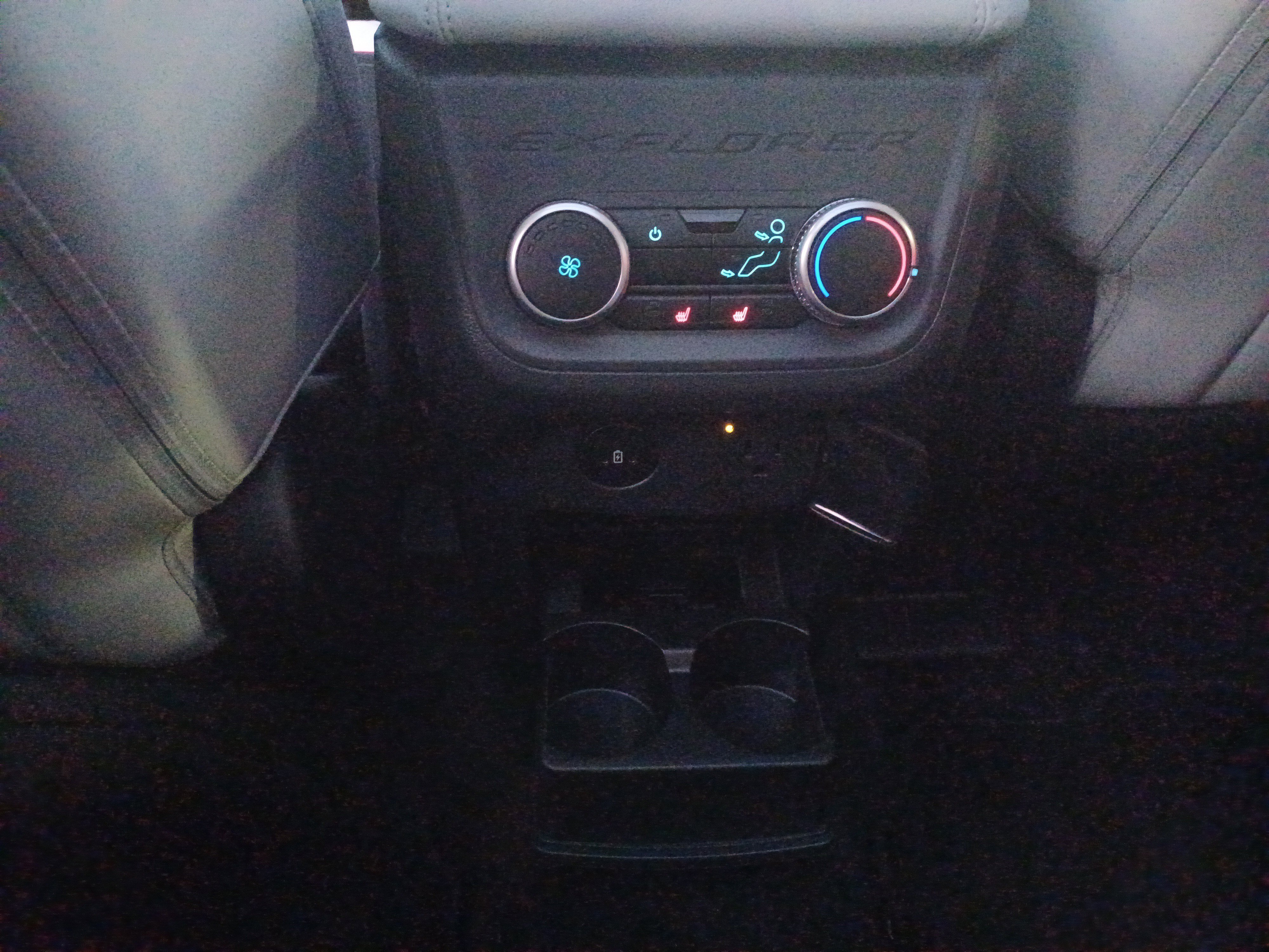 New 2025 Ford Explorer Platinum w/ Ultimate Package image 17