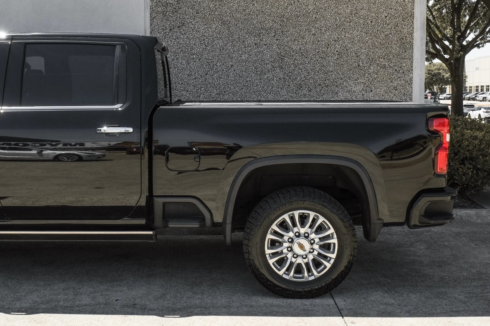 Used 2023 Chevrolet Silverado 2500 High Country AWD/4WD image 11