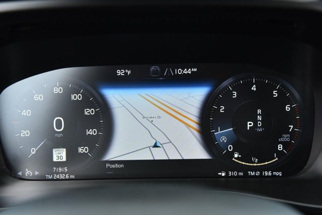 Used 2022 Volvo XC40 T5 Inscription w/ Climate Package AWD/4WD image 13