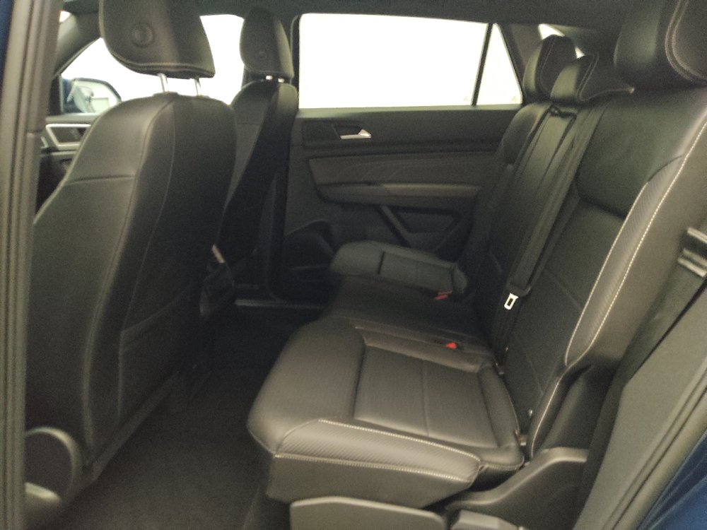 Used 2023 Volkswagen Atlas Cross Sport SE w/ Panoramic Sunroof Package FWD image 18