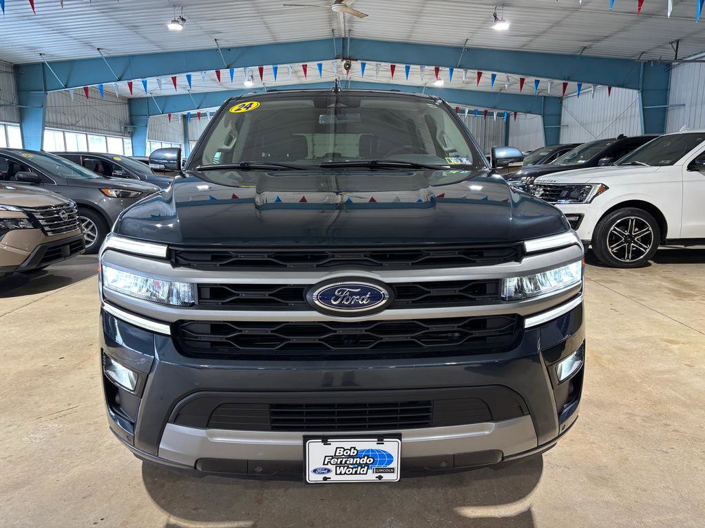 Used 2024 Ford Expedition XLT video 2