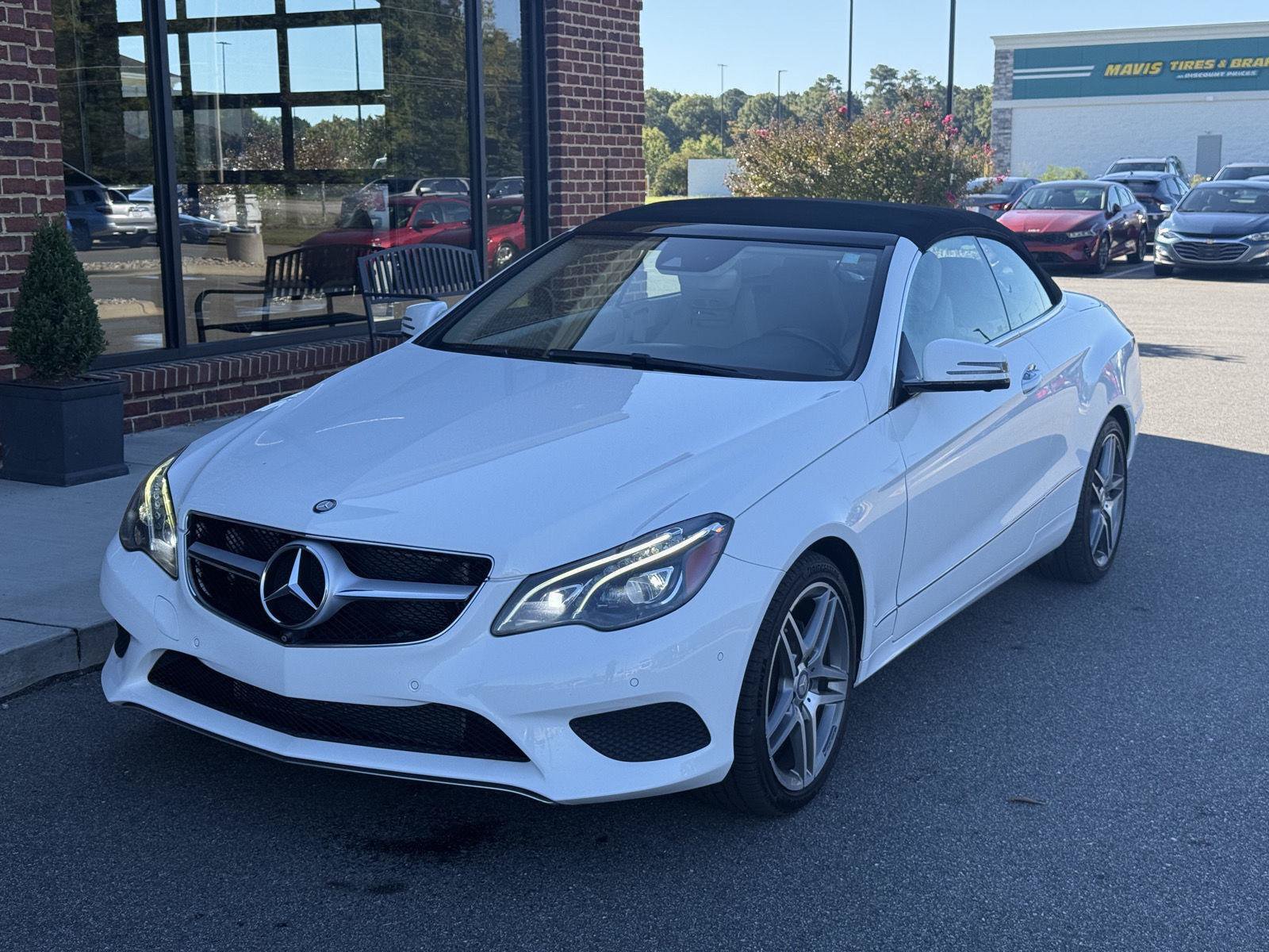 Used 2015 Mercedes-Benz E 400 Cabriolet image 1