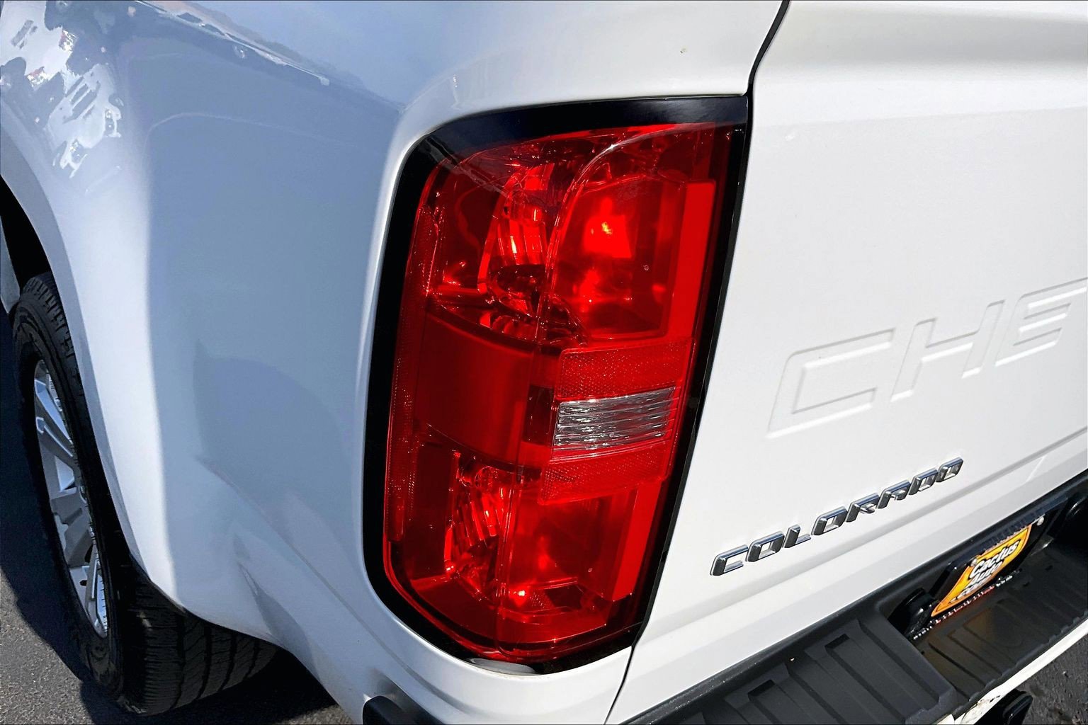 Used 2022 Chevrolet Colorado LT w/ Luxury Package RWD image 29