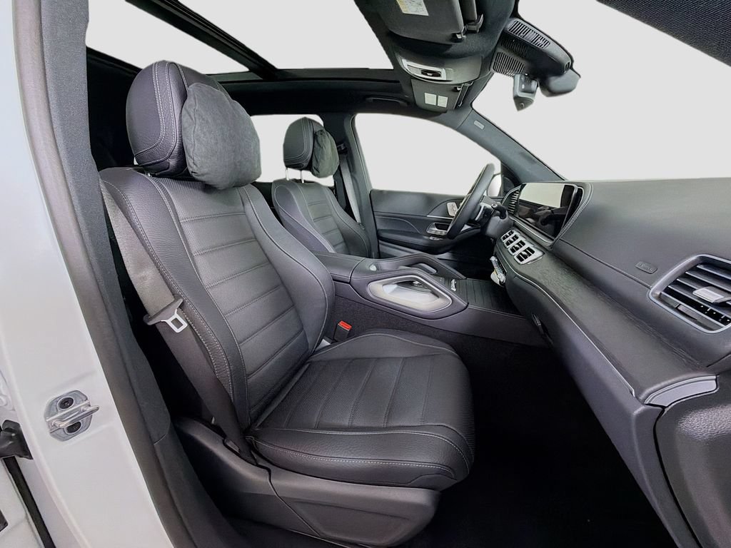 New 2026 Mercedes-Benz GLS 450 4MATIC image 32