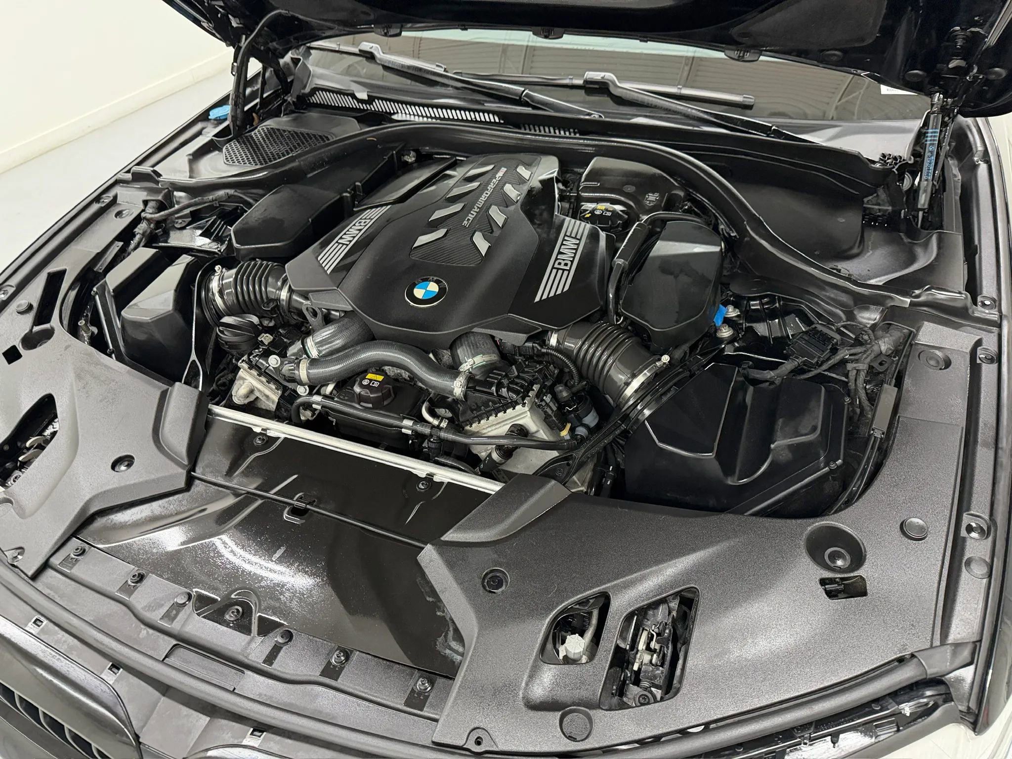 Used 2020 BMW M550i xDrive AWD/4WD image 48