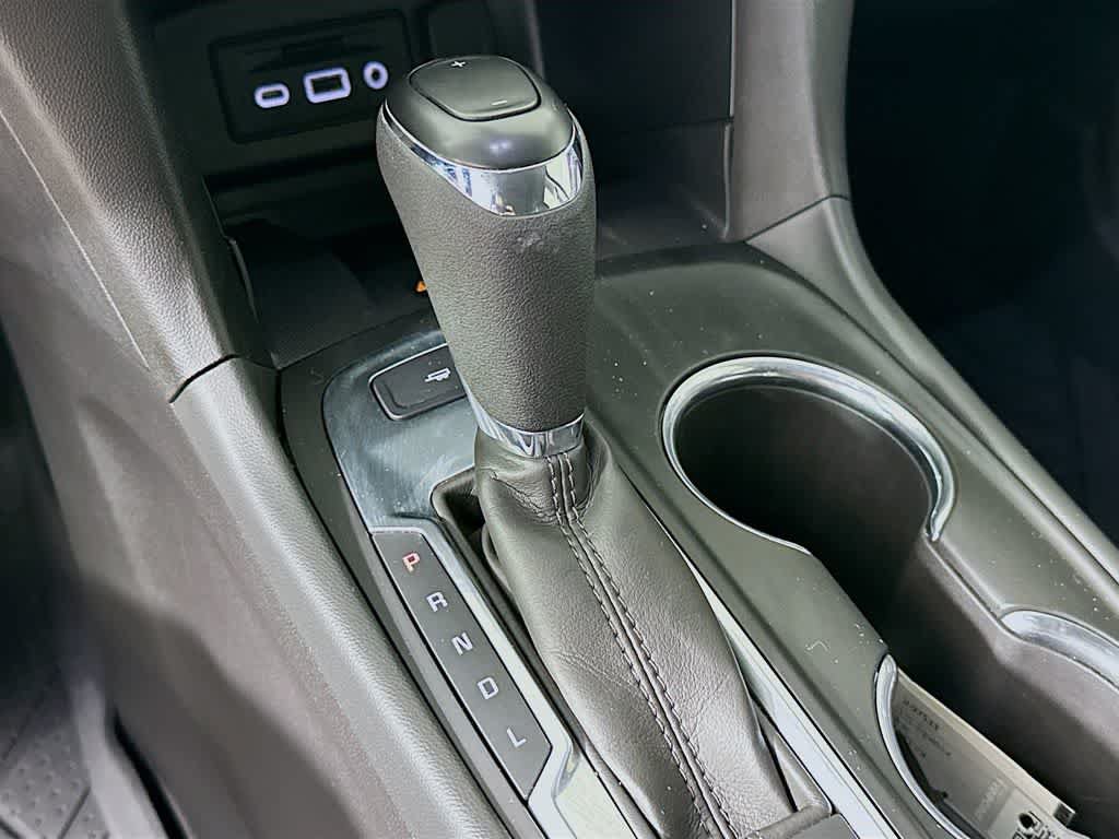 Used 2020 Chevrolet Equinox Premier FWD image 19