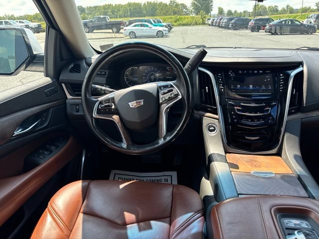 Used 2020 Cadillac Escalade ESV Luxury AWD/4WD image 29