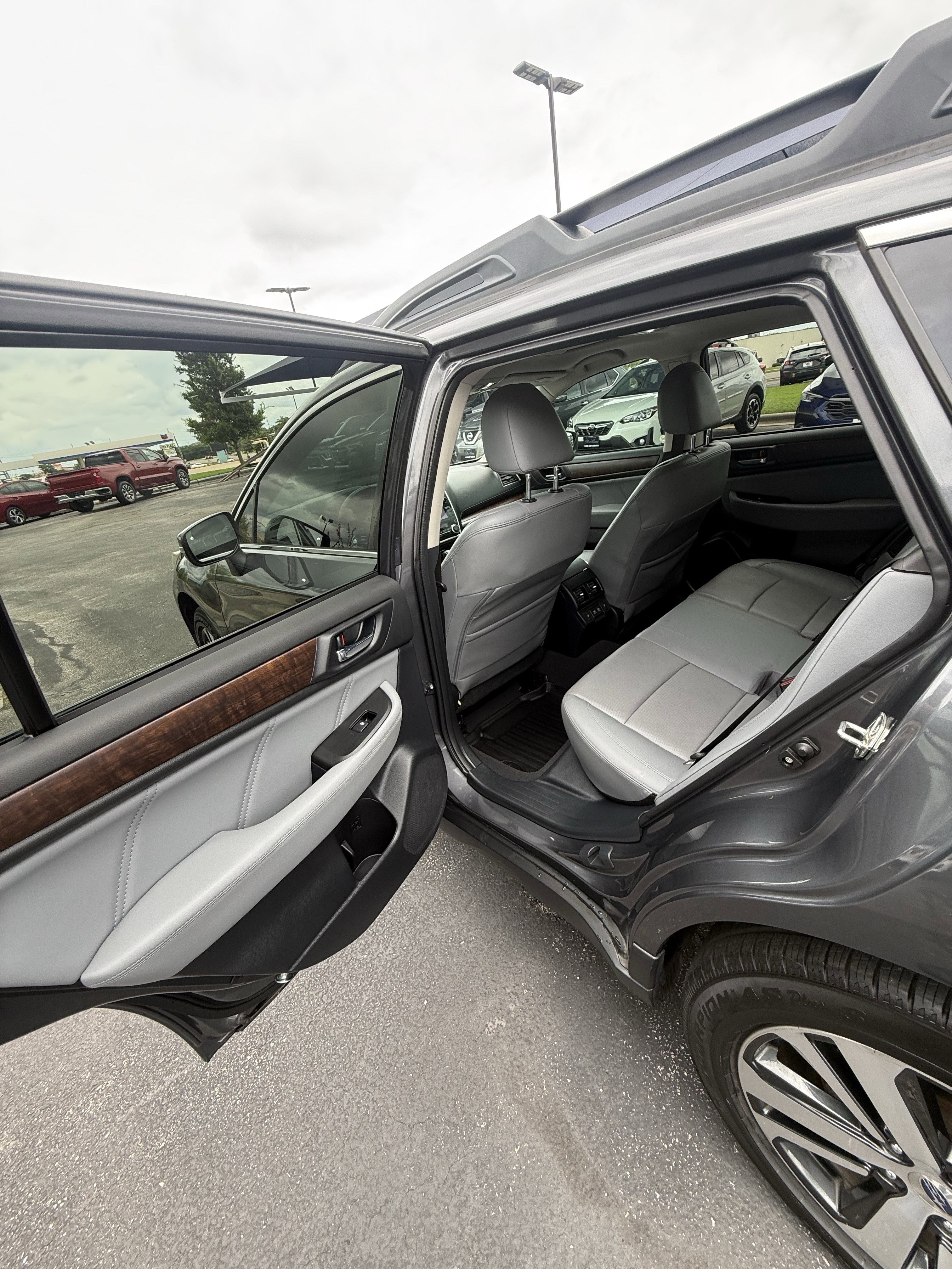 Used 2021 Subaru Outback Limited AWD/4WD image 12