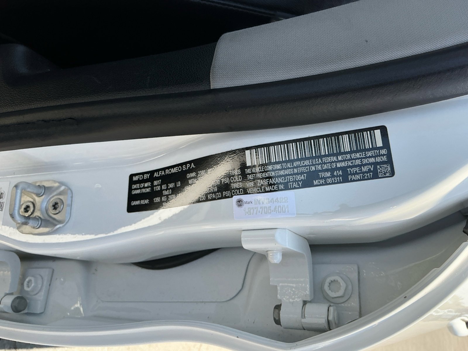 Used 2018 Alfa Romeo Stelvio AWD image 27