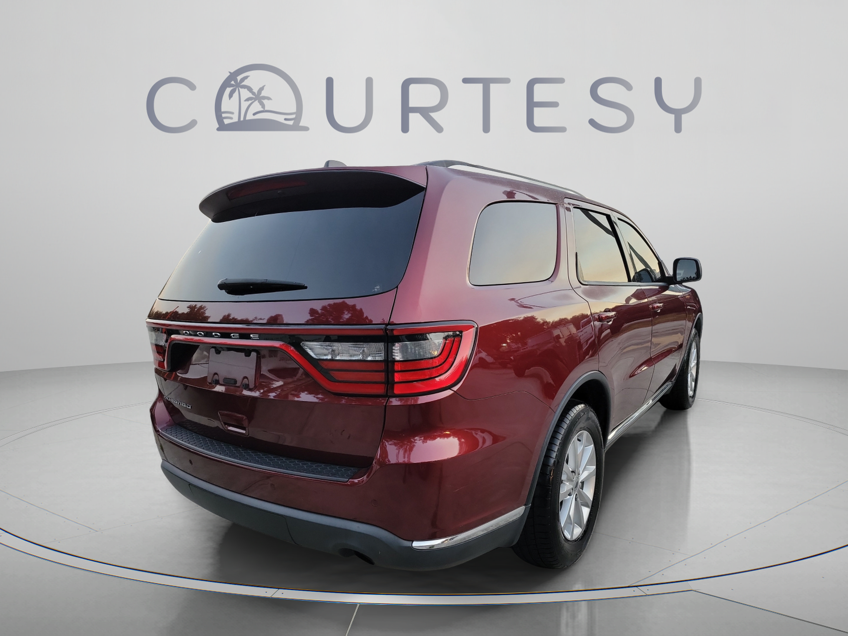 Used 2021 Dodge Durango SXT RWD image 3