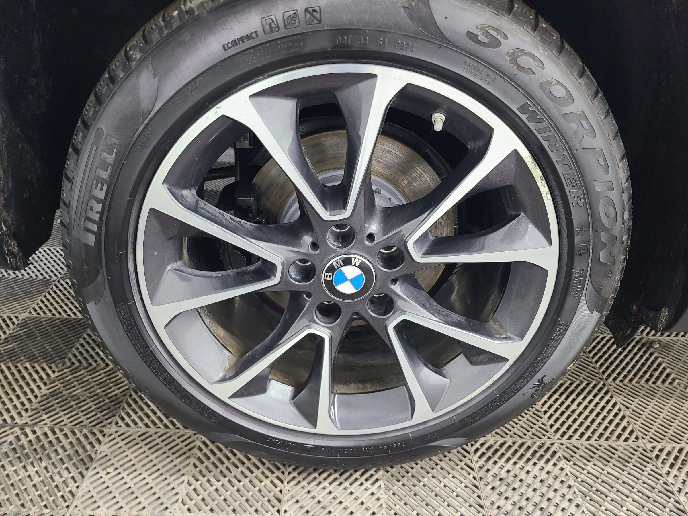 Used 2016 BMW X5 xDrive35i w/ Premium Package image 16