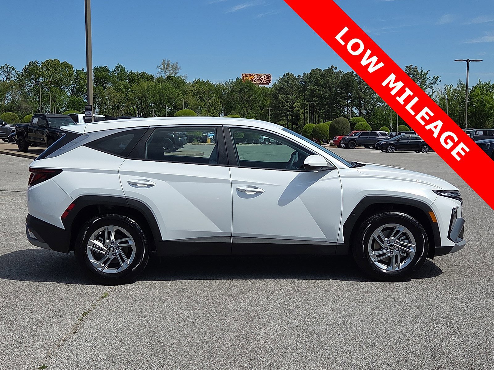 Used 2025 Hyundai Tucson SE FWD image 6
