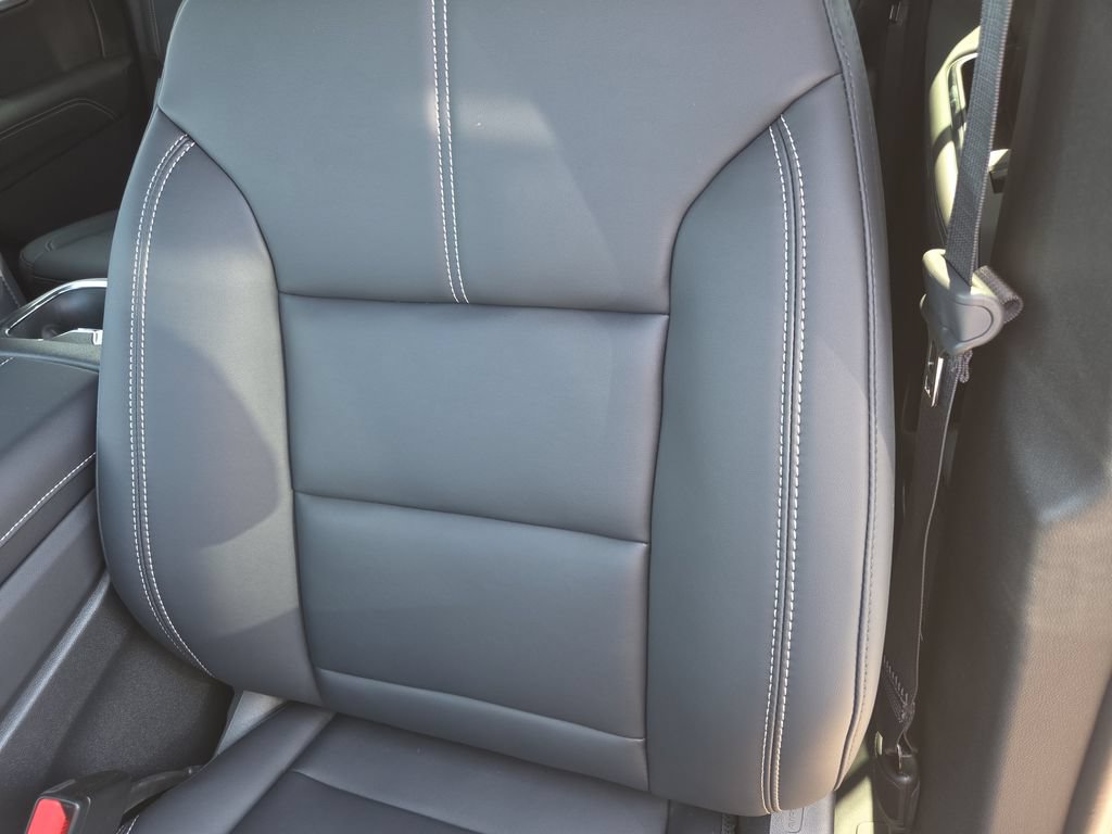 New 2027 GMC Acadia Elevation w/ Black Edition FWD image 11