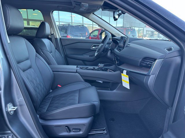 New 2026 Nissan Rogue Platinum AWD/4WD image 15