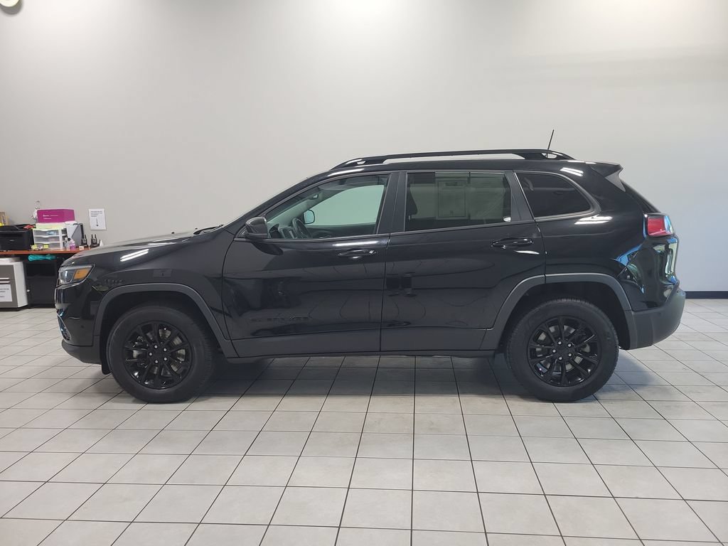 Certified 2023 Jeep Cherokee Altitude Lux AWD/4WD image 9