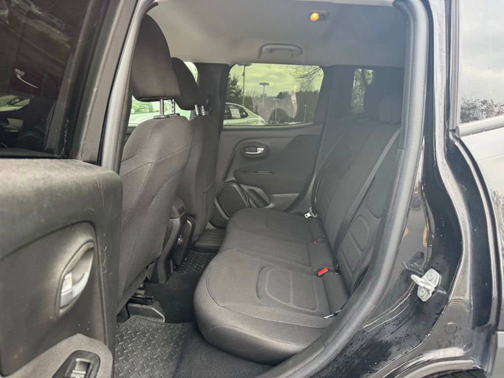 Used 2019 Jeep Renegade Latitude image 14