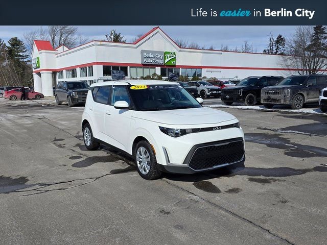 Certified 2023 Kia Soul LX image 1