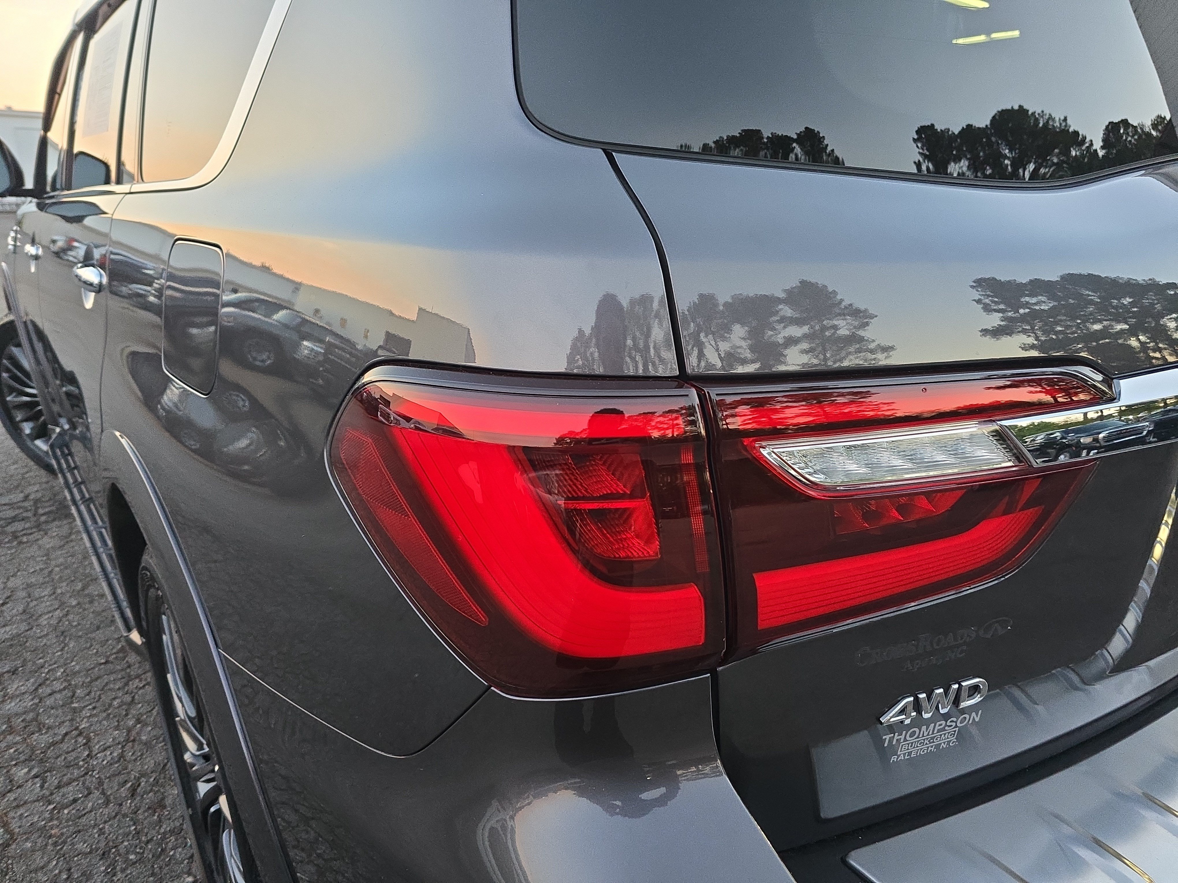 Used 2024 INFINITI QX80 Sensory w/ All-Season Package AWD/4WD image 35