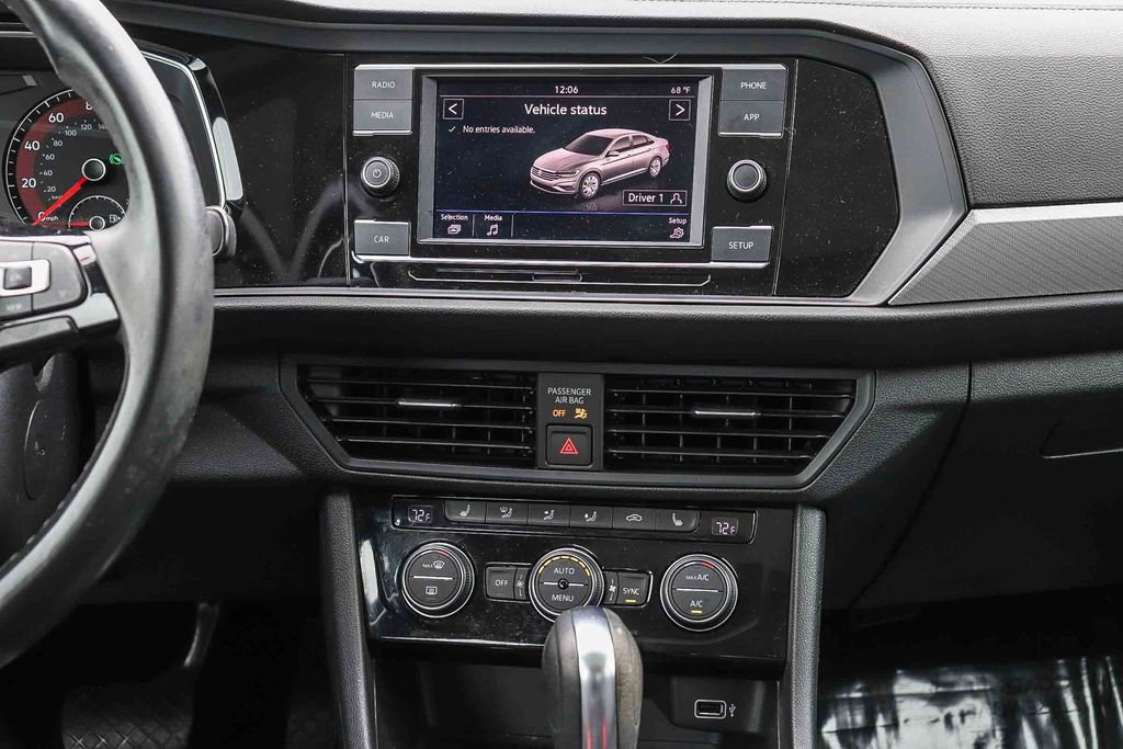 Used 2019 Volkswagen Jetta SE image 15