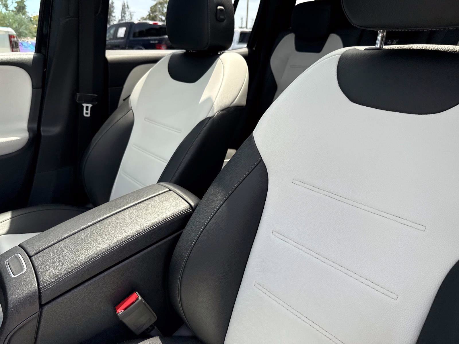 Certified 2023 Mercedes-Benz GLB 250 image 22