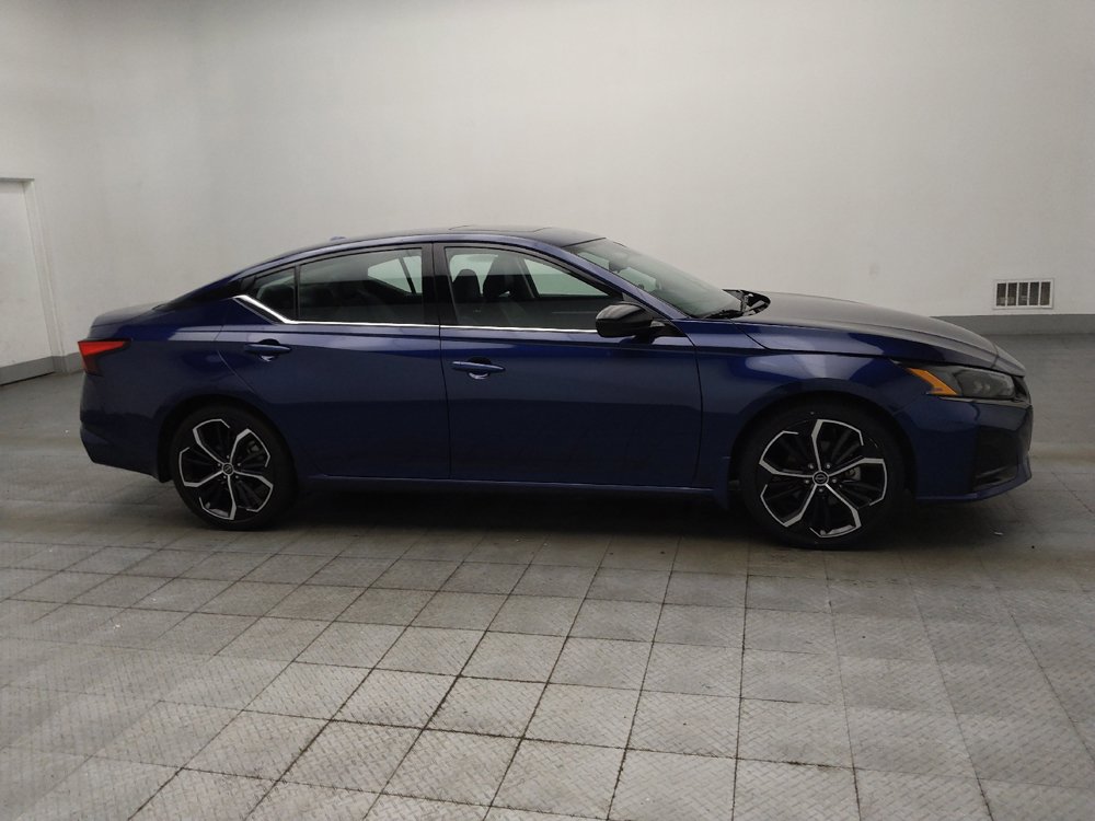 Used 2023 Nissan Altima 2.5 SR w/ SR Premium Package FWD image 11