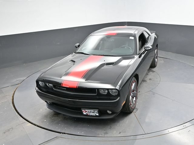 Used 2013 Dodge Challenger SXT RWD image 35