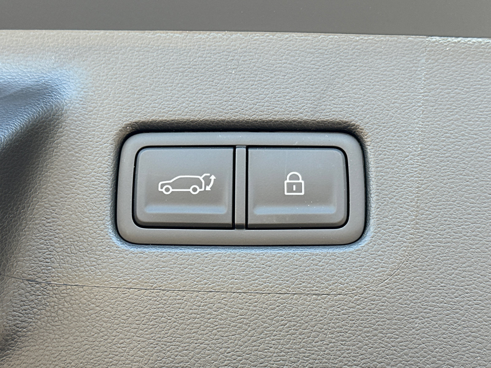 New 2027 Hyundai Santa Fe Limited FWD image 17
