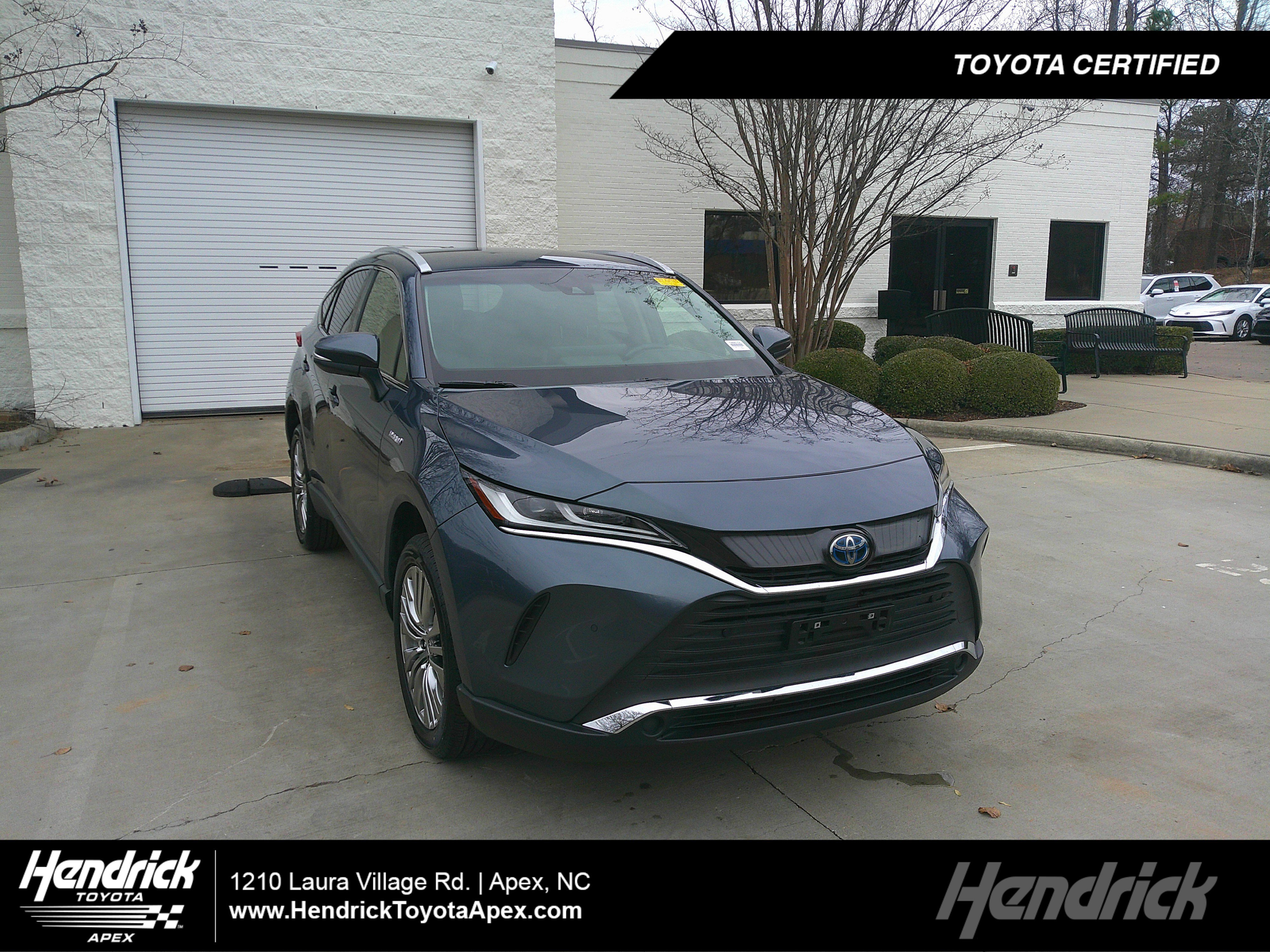 Used 2021 Toyota Venza XLE w/ Softex Package