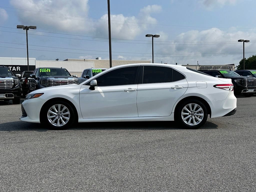 Used 2019 Toyota Camry LE FWD image 8