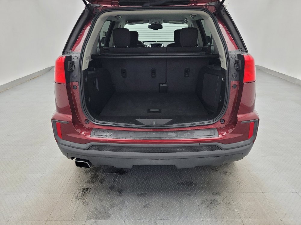 Used 2017 GMC Terrain SLE image 29