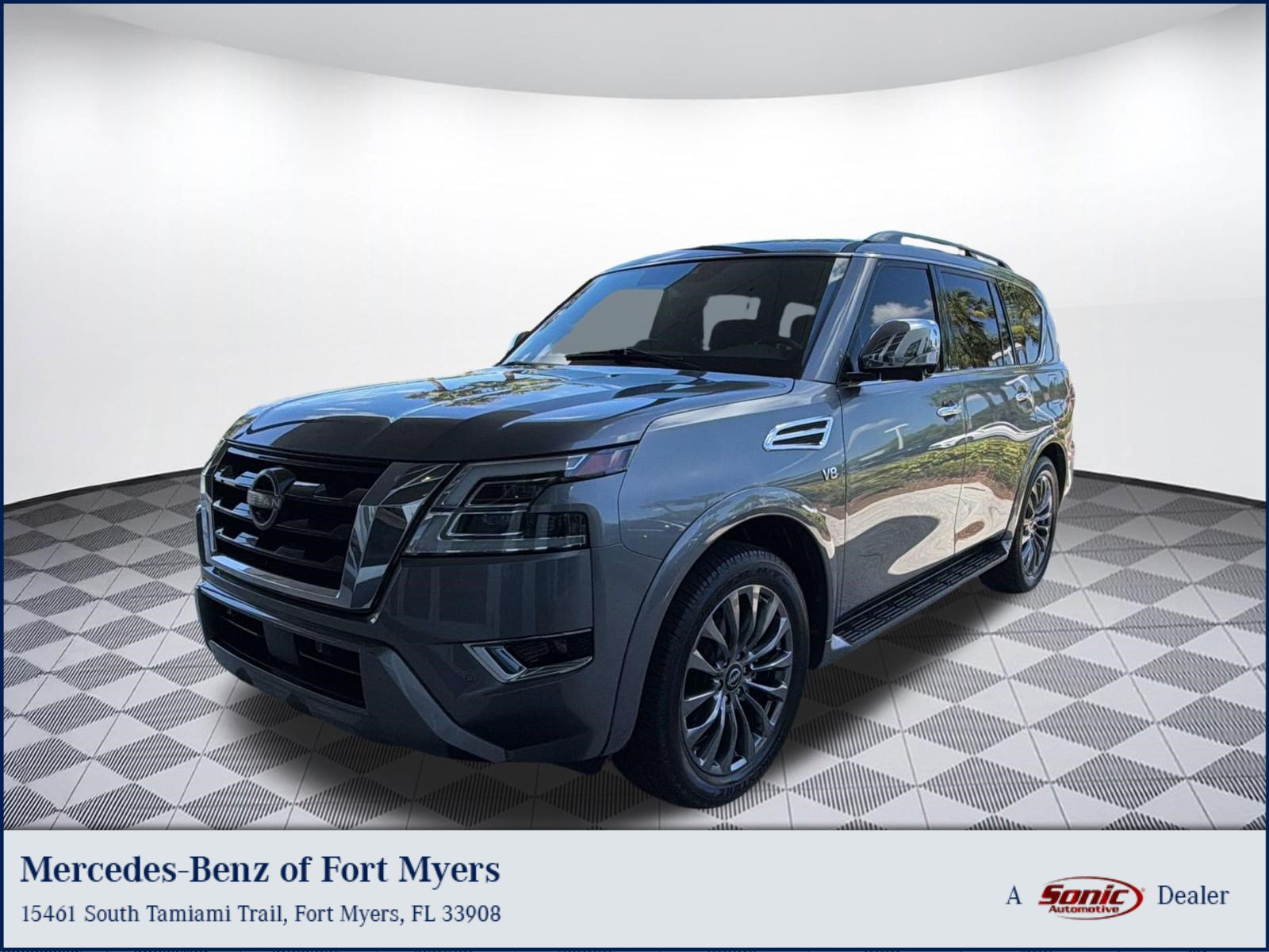 Used 2021 Nissan Armada Platinum w/ Captain's Chairs Package RWD image 1