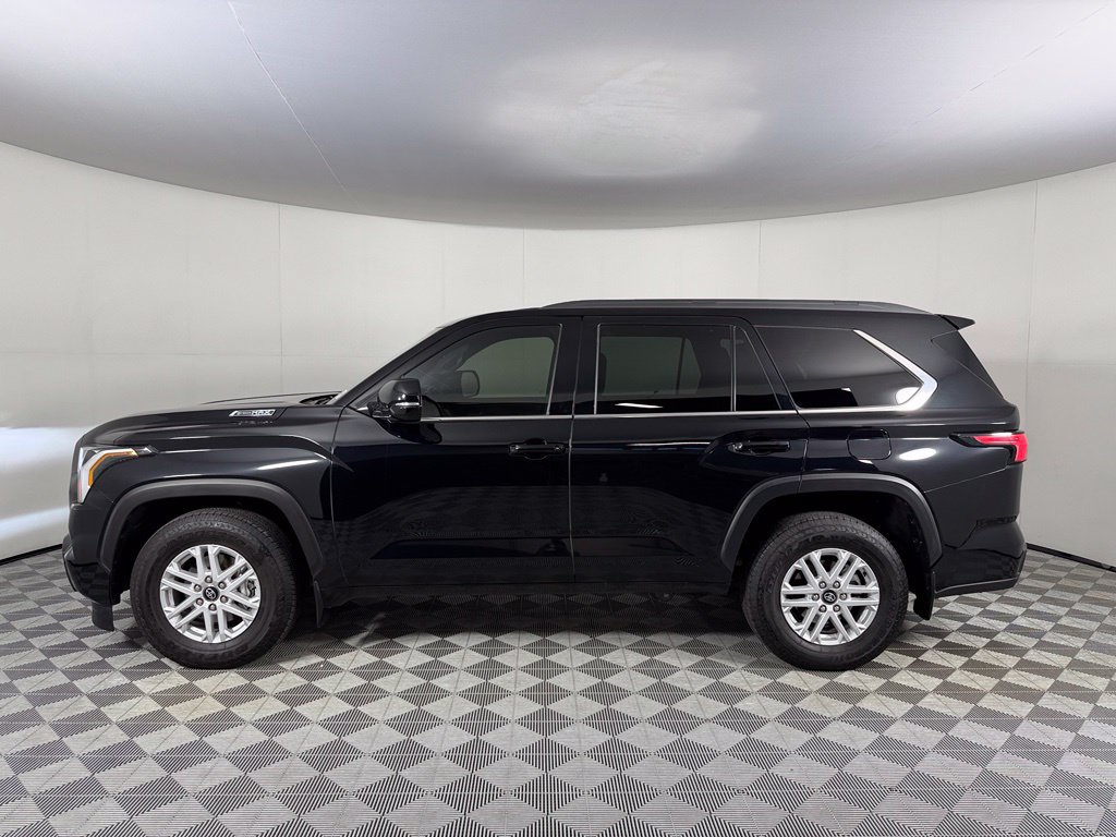 Used 2025 Toyota Sequoia 4WD image 9