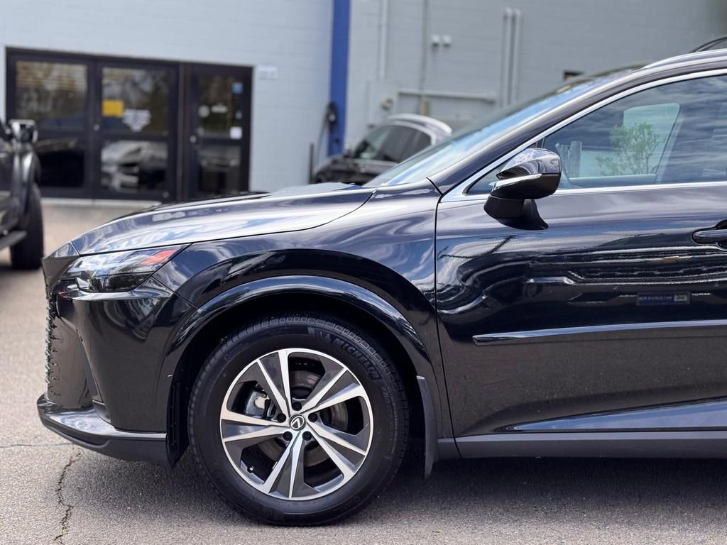 Used 2023 Lexus RX 350 Premium w/ Accessory Package AWD/4WD image 10