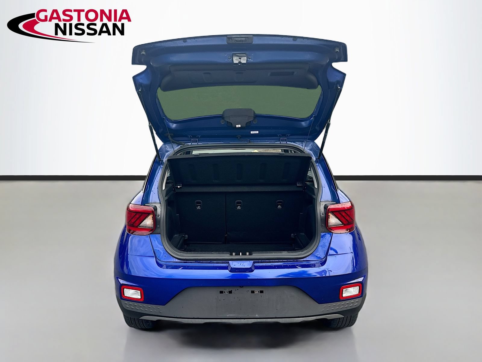 Used 2023 Hyundai Venue Limited FWD image 35