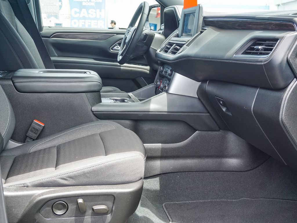 Used 2024 Chevrolet Tahoe LS RWD image 12