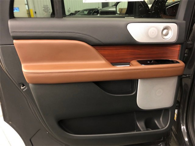 Used 2024 Lincoln Navigator L Reserve image 31