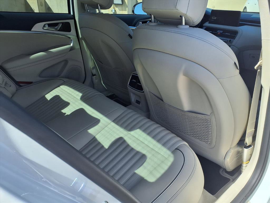 Certified 2026 Genesis G70 2.5T Prestige image 13